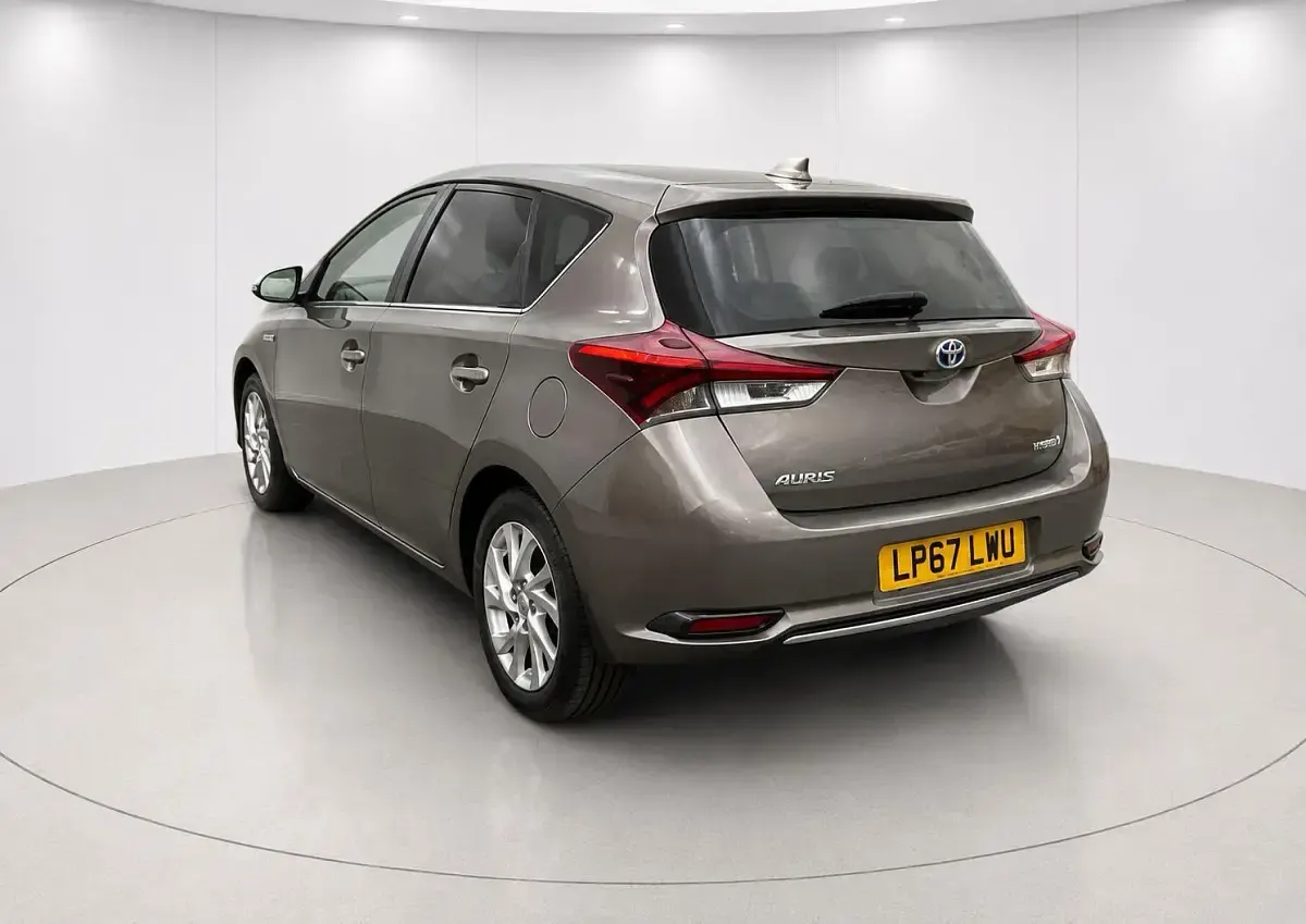 Used Toyota Auris Hybrid 2018 Bronze Hatchback