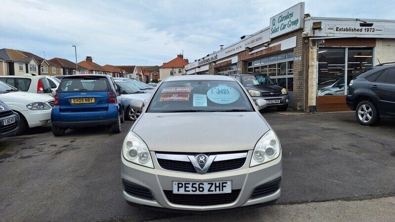 Beige Used 2006 Vauxhall Vectra Hatchback | £2,695 - Image 1/4