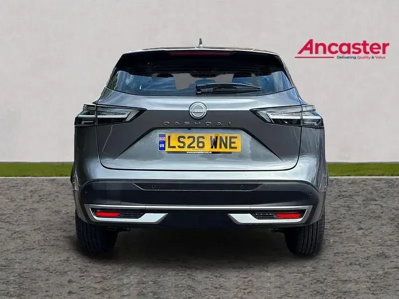 Nuevo Nissan Qashqai Acenta Premium 2026 Gris SUV