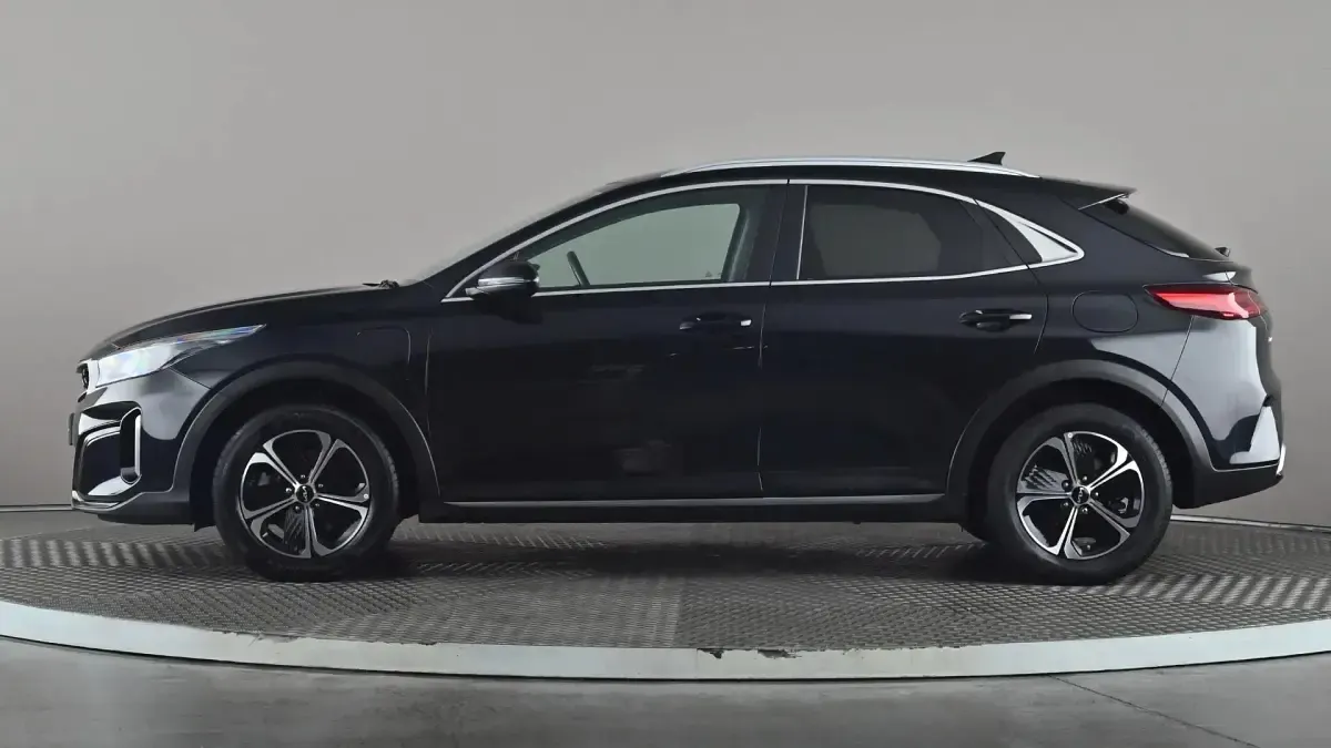 Usado Kia XCeed 139 HP (102 kW) 2023 Preto SUV