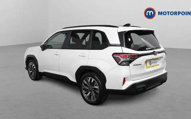 Begagnad Subaru Forester 136 HK (100 kW) 2025 Vit SUV
