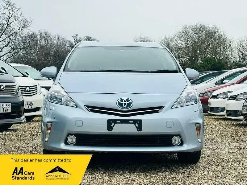 Used Toyota Prius Plus 136 HP (100 kW) 2013 Blue Hatchback
