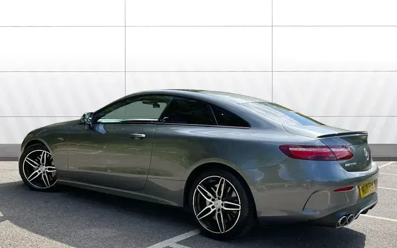 Usado Mercedes E53 AMG Premium 435 HP (319 kW) 2020 Coupé