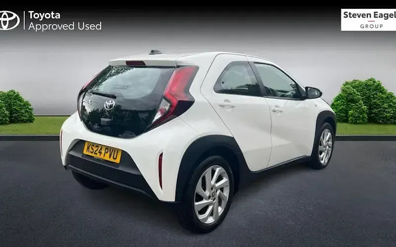 Used Toyota Aygo X PURE 72 HP (52 kW) 2025 SUV