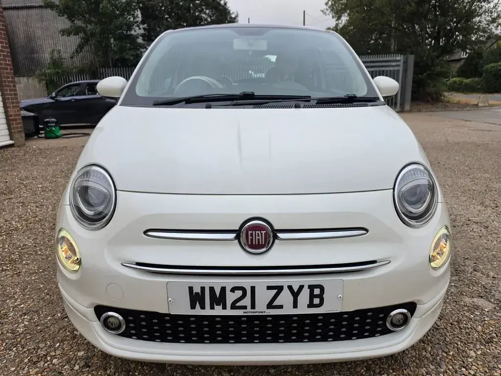 Used Fiat 500 Lounge 70 HP (51 kW) 2021 White Hatchback