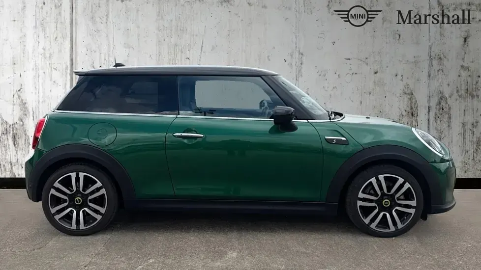 Used Mini Cooper S Level 2 135 kW (184 HP) 2022 British racing green iv Hatchback