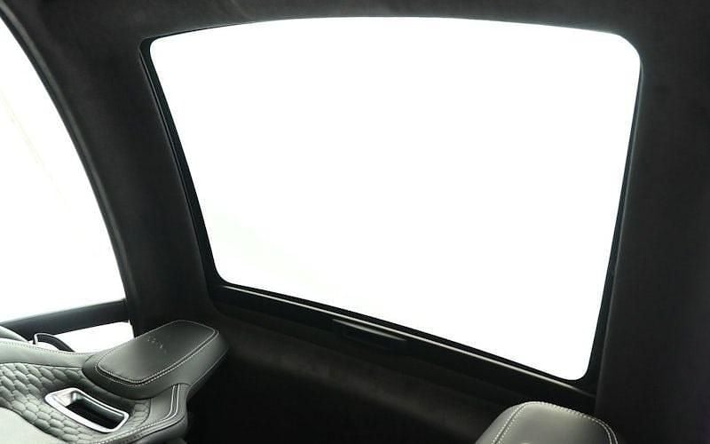 Image 2/4