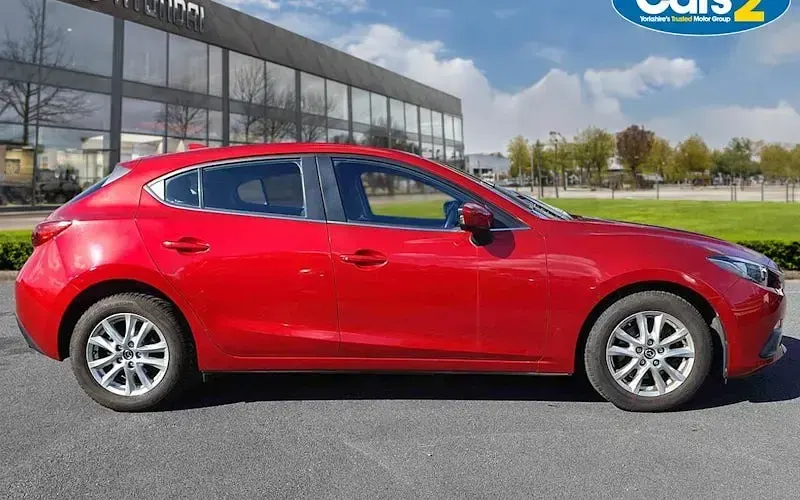 Używany Mazda 3 165 KM (121 kW) 2016 Czerwony Hatchback
