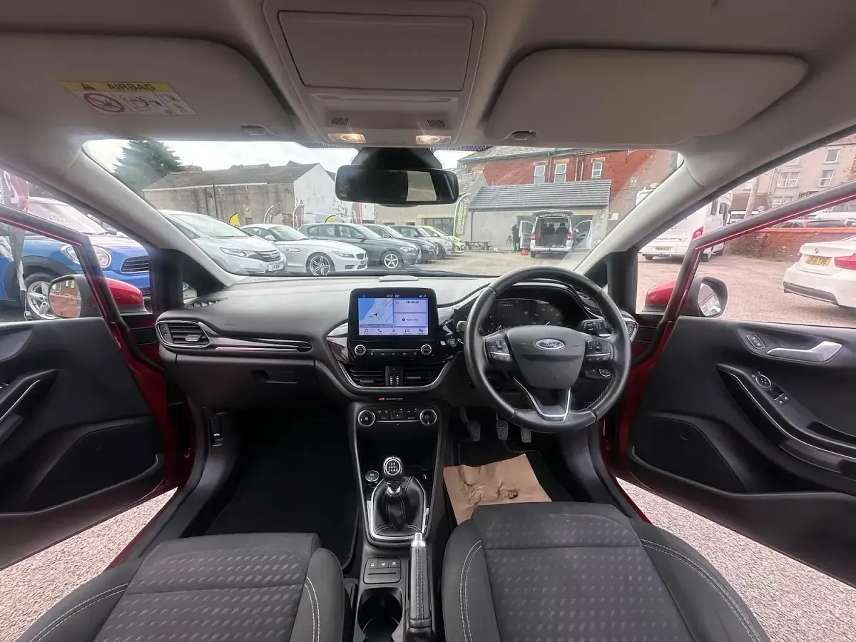 Used Ford Fiesta Titanium 100 HP (73 kW) 2019 Red Hatchback