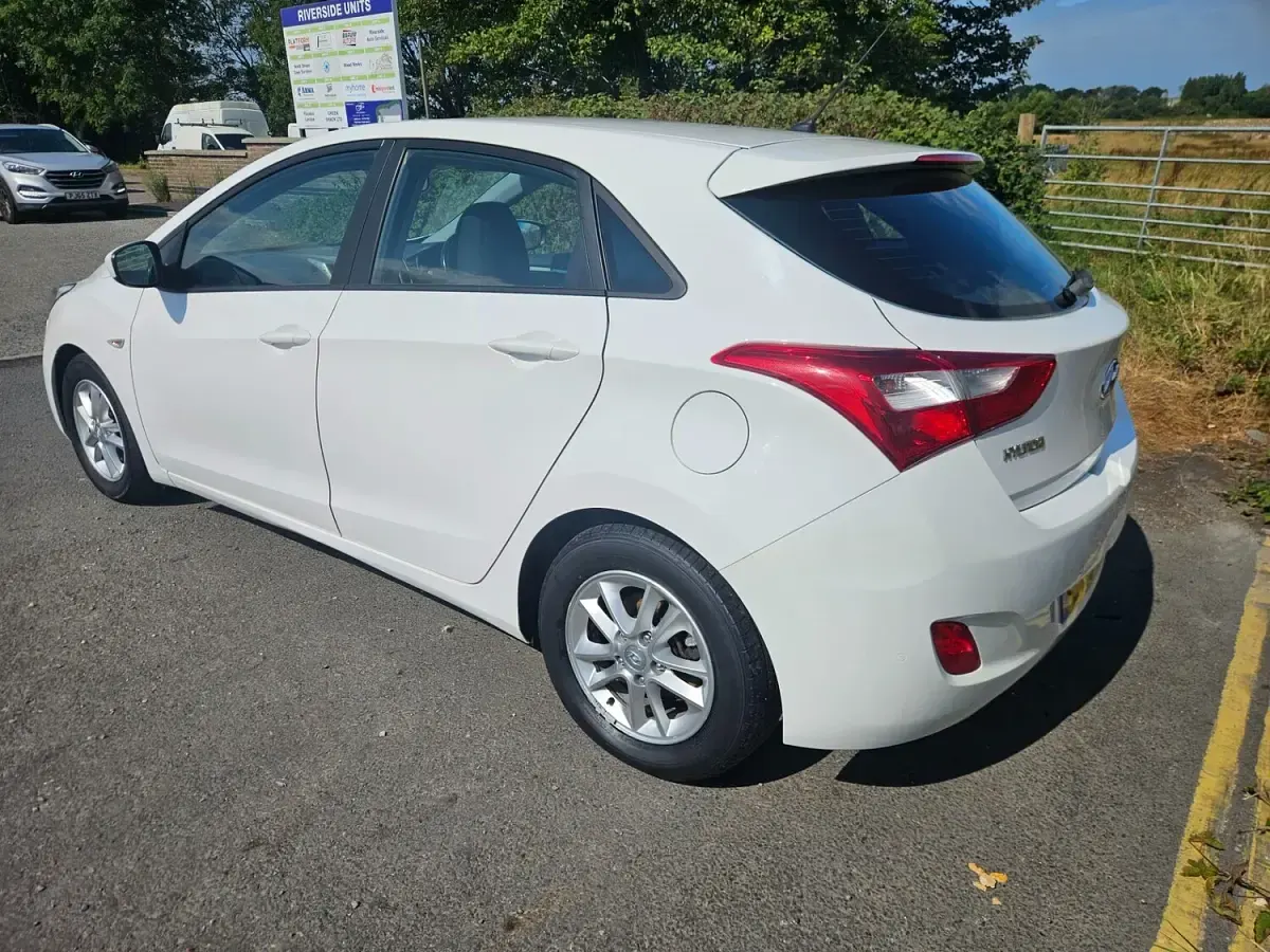 Used Hyundai i30 Active 2013 White Hatchback