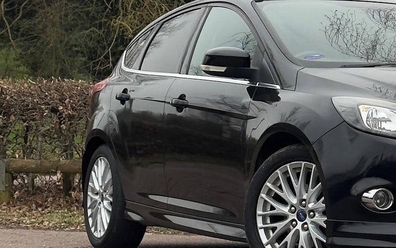 Used Ford Focus Zetec 125 HP (91 kW) 2014 Hatchback