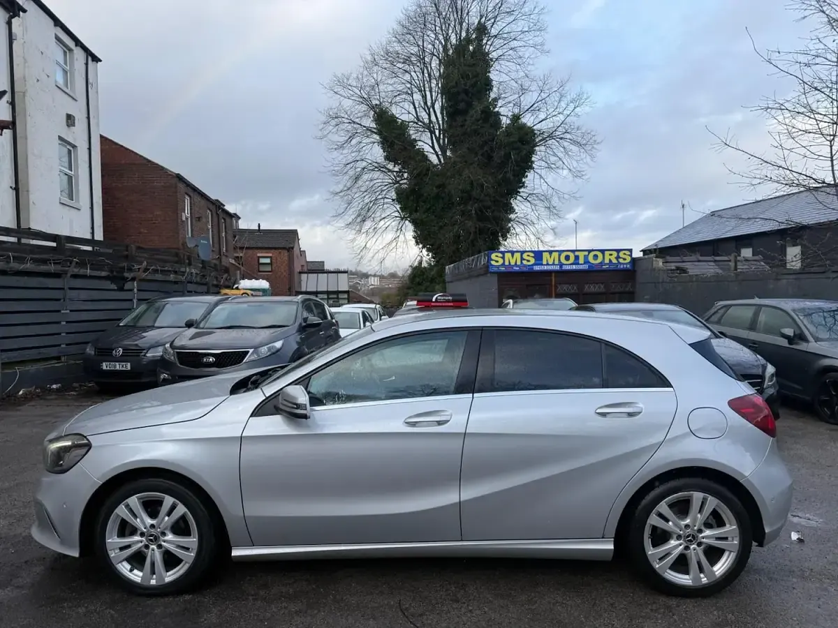 Used Mercedes A180 Premium 109 HP (80 kW) 2017 Silver Hatchback