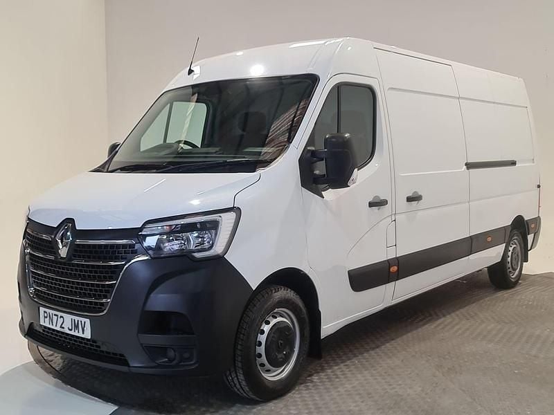 Used Renault Master 150 HP (110 kW) 2022 White MPV