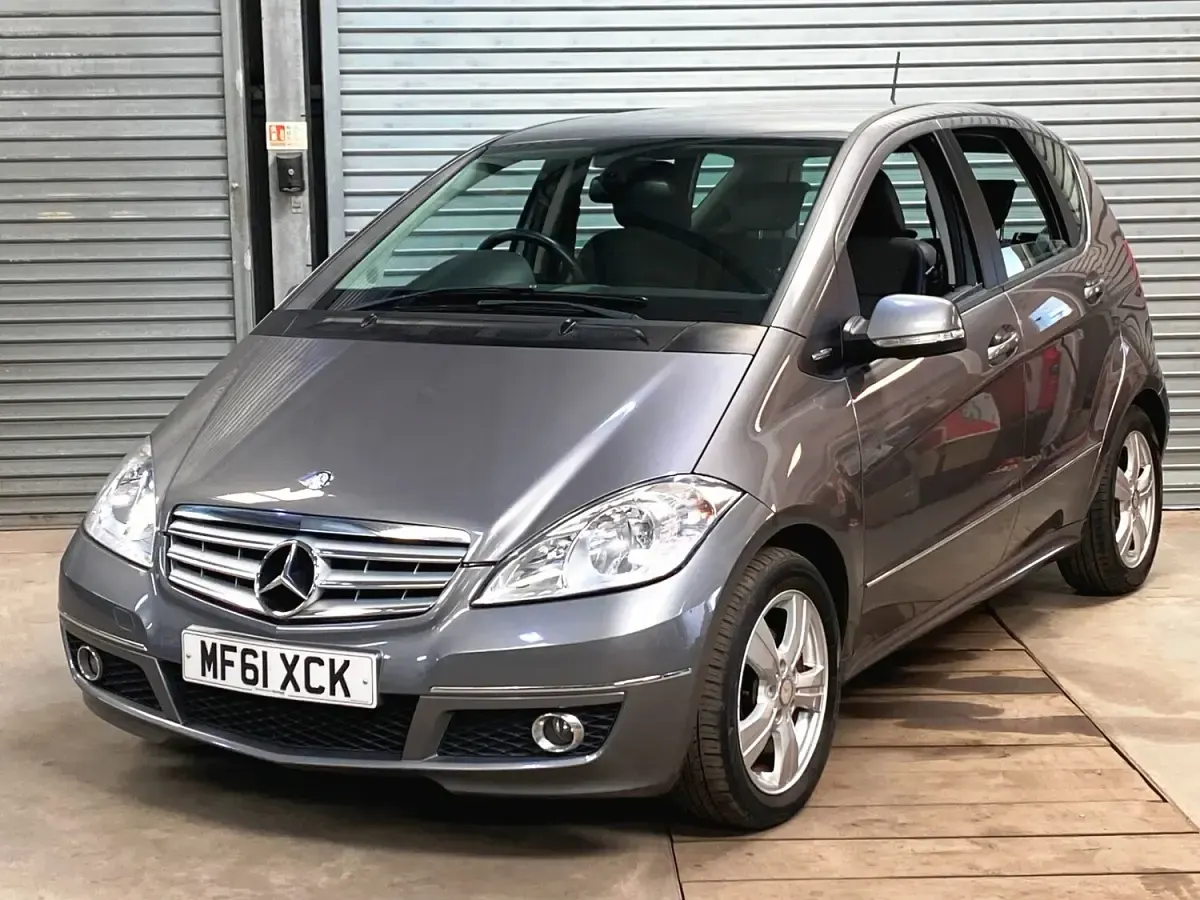 Used Mercedes A180 Avantgarde 114 HP (83 kW) 2011 Grey Hatchback