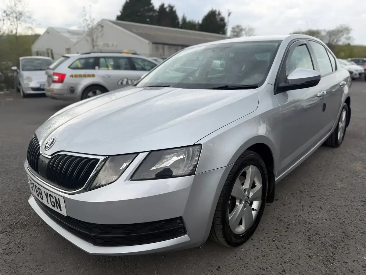 Used Skoda Octavia 115 HP (84 kW) 2018 Silver Hatchback