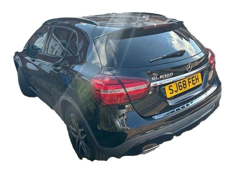 Used Mercedes GLA180 Urban 122 HP (89 kW) 2018 Black SUV