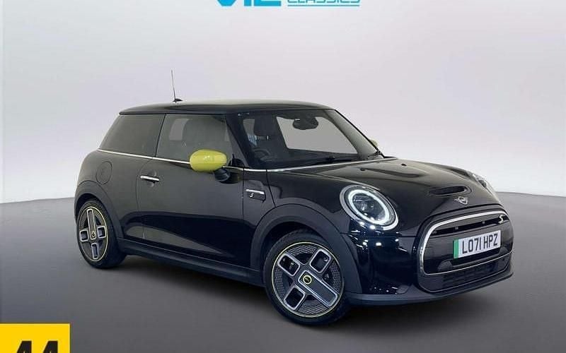 Used Mini Cooper Level 2 135 kW (184 HP) 2023 Hatchback