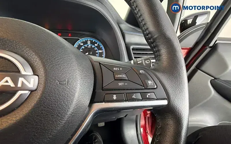 Used Nissan Leaf N-Connecta 110 kW (150 HP) 2023 Red Hatchback