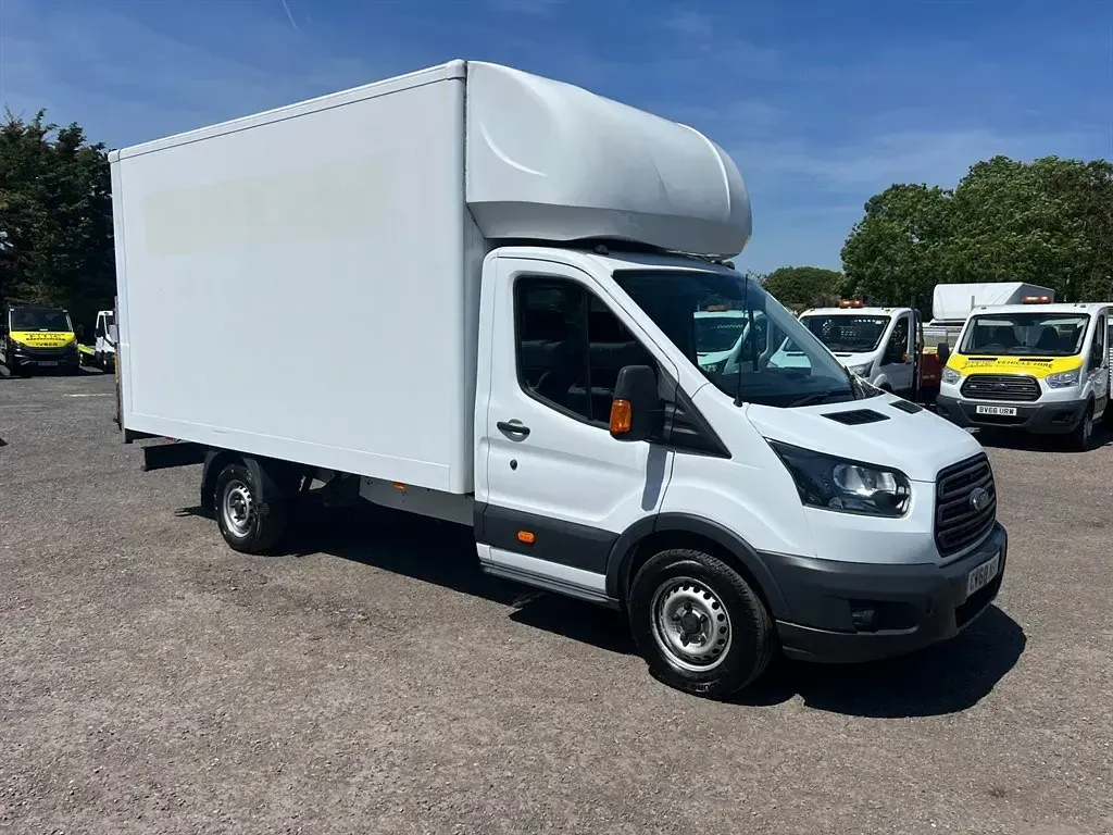 Begagnad Ford Transit 130 HK (95 kW) 2018 Vit Cab