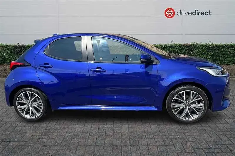 Used Toyota Yaris 2024 Blue Hatchback