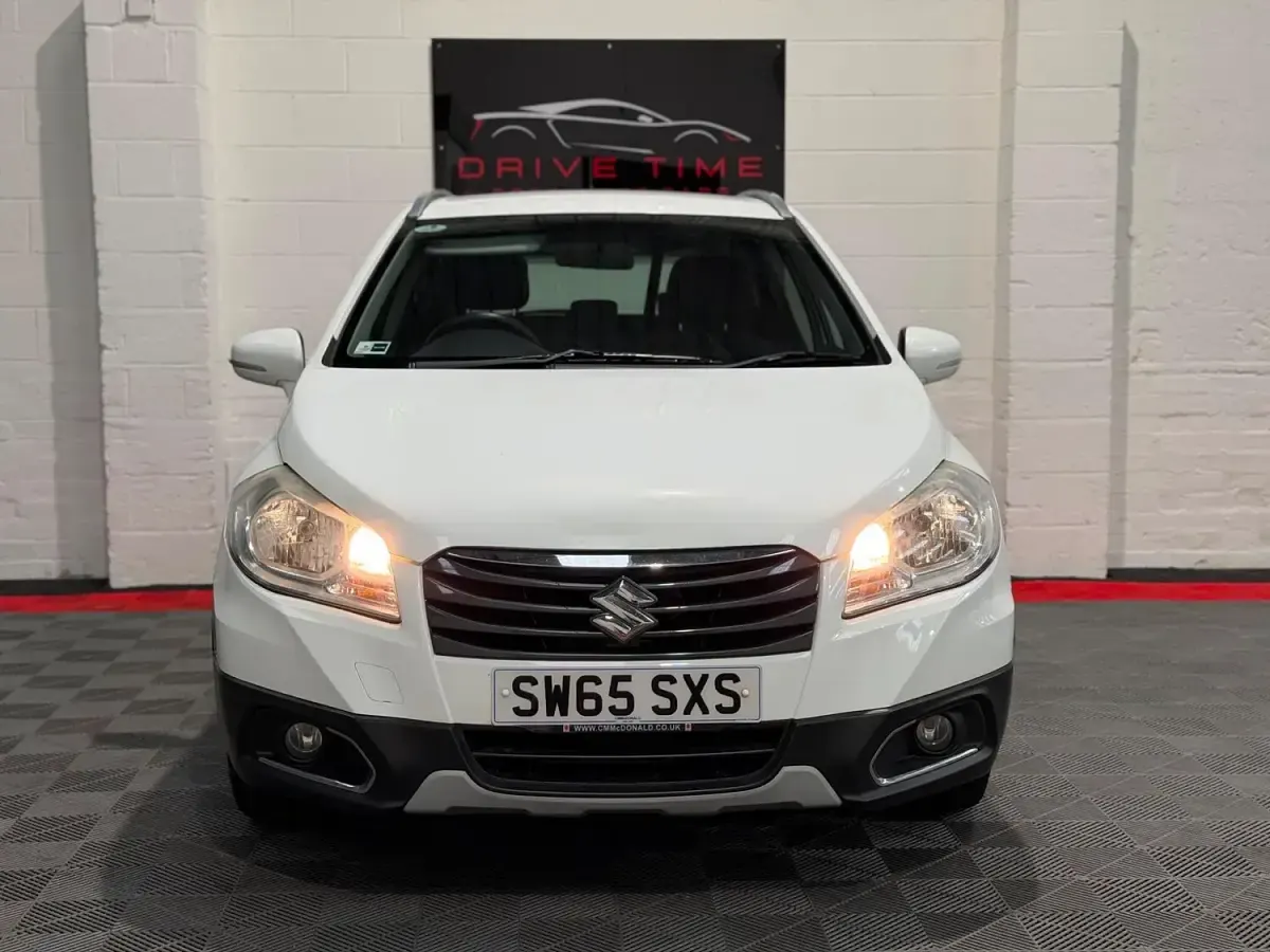 Used Suzuki SX4 SZ-T 2015 White Hatchback