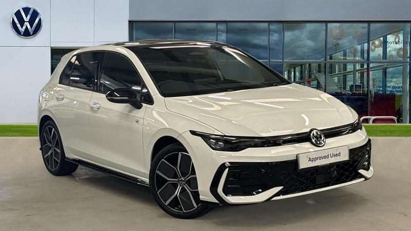 New VW Golf VIII Black Edition 150 HP (110 kW) 2026 Pure white Hatchback
