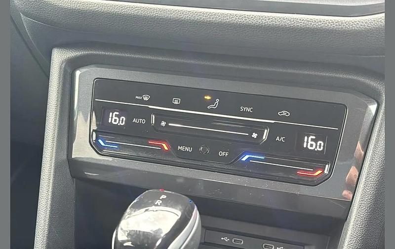 Blue Used 2025 VW Tiguan Allspace Life SUV | £28,999 (Fair price) - Image 1/4