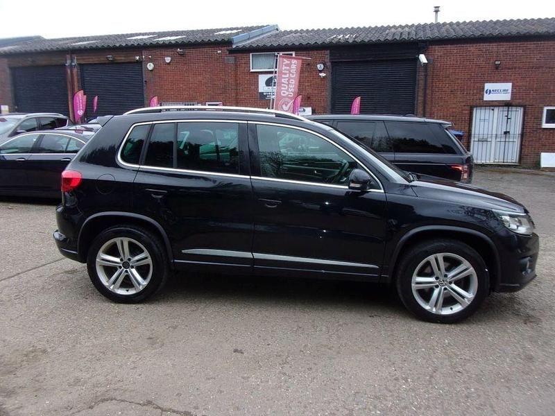 Used VW Tiguan R-line Edition 150 HP (110 kW) 2016 Black SUV