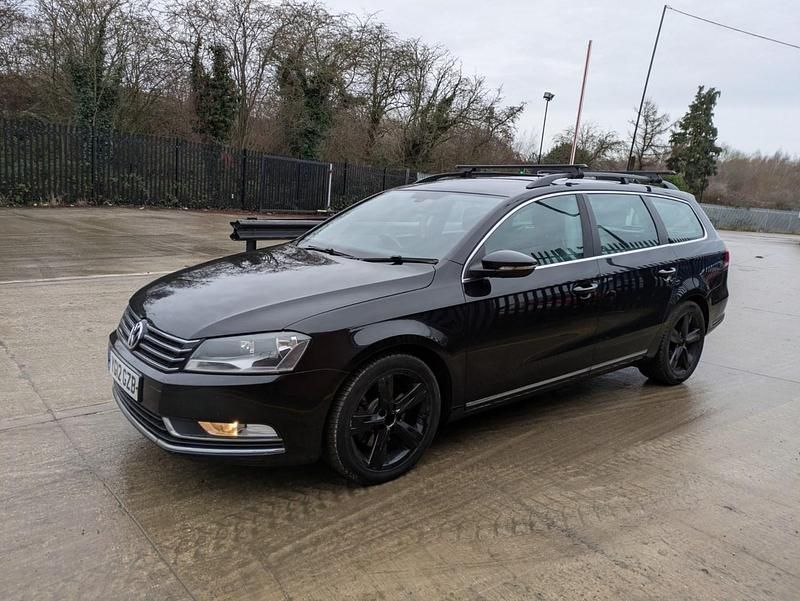 Used VW Passat SE 140 HP (102 kW) 2012 Black Estate