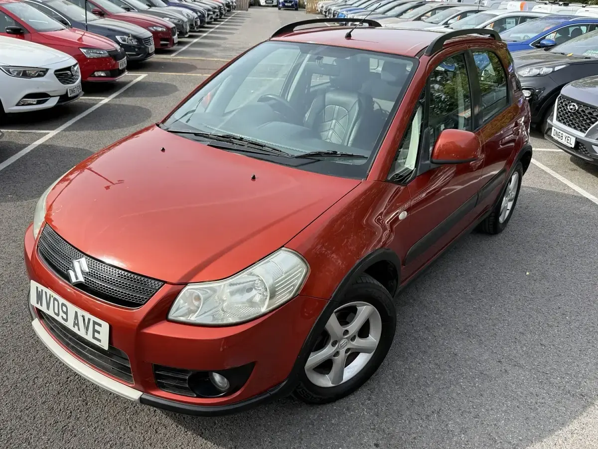 Used Suzuki SX4 GLX 2009 Orange SUV