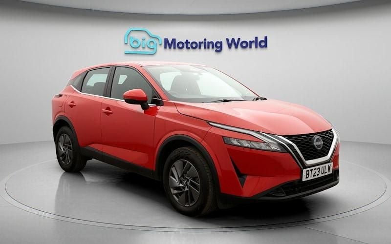 Used Nissan Qashqai Acenta Premium 140 HP (102 kW) 2023 Red SUV