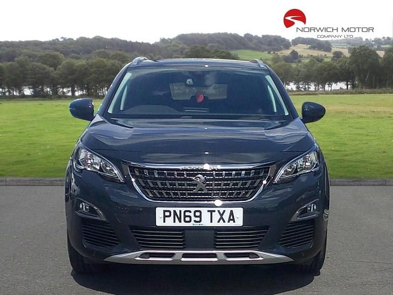 Used Peugeot 3008 Allure 129 HP (94 kW) 2019 Grey Hatchback