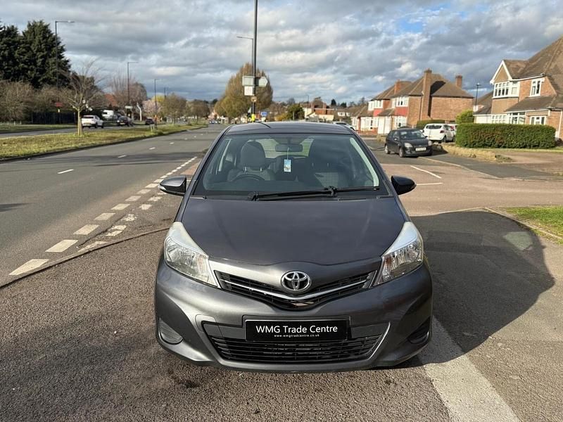 Used Toyota Yaris 2013 Grey Hatchback