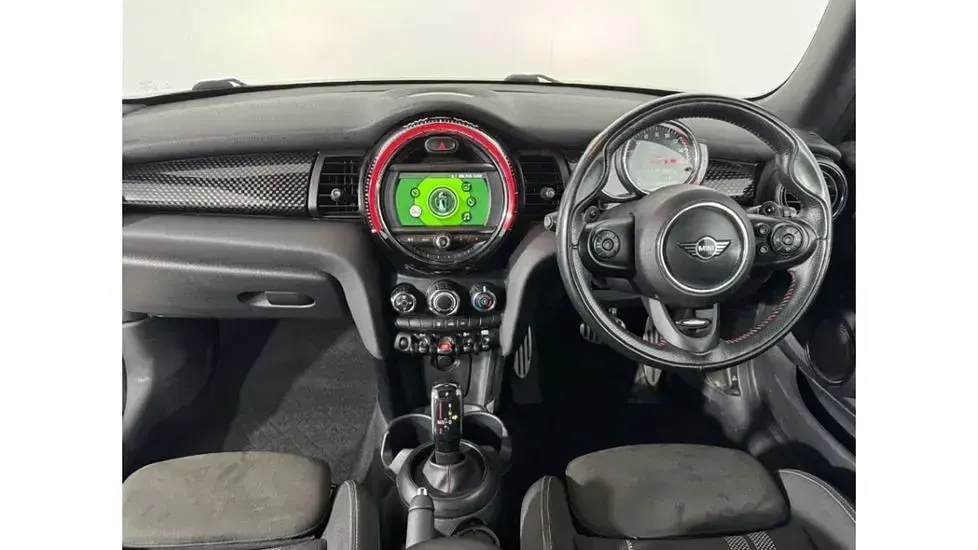 Used Mini John Cooper Works Hatch 228 HP (167 kW) 2018 White Hatchback