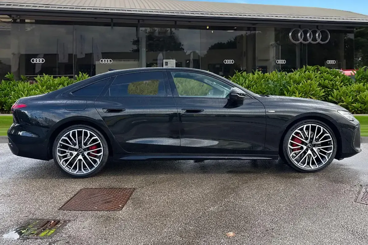 New Audi A6 Advanced 204 HP (150 kW) 2025 Green Sedan