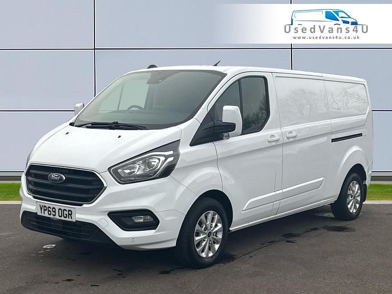 Used Ford Transit Custom Limited 130 HP (95 kW) 2019 White Van