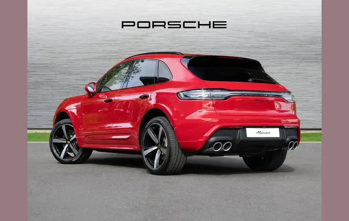Used Porsche Macan S 374 HP (275 kW) 2025 Red SUV