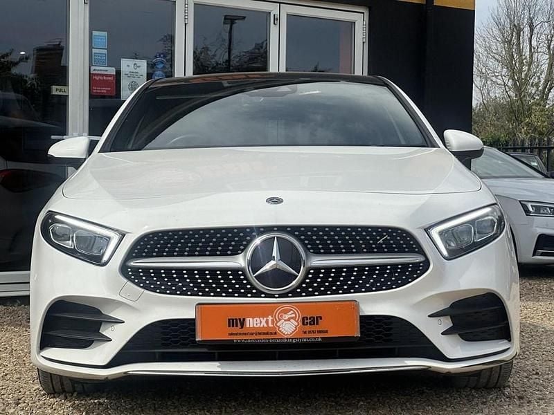 Used Mercedes A250 AMG Line Premium 224 HP (164 kW) 2019 White Hatchback