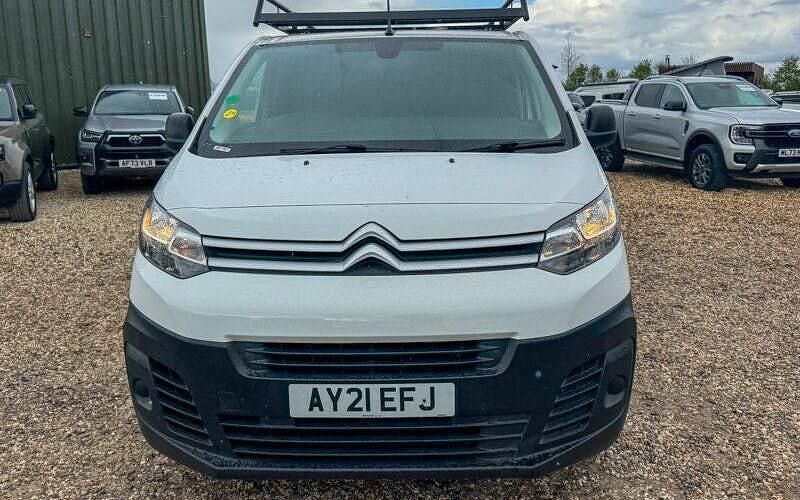 Used Citroën Dispatch 101 HP (74 kW) 2020 White MPV
