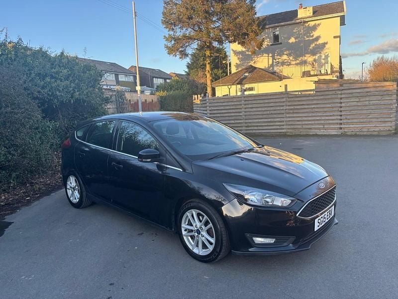 Used Ford Focus Zetec 125 HP (91 kW) 2015 Black Hatchback