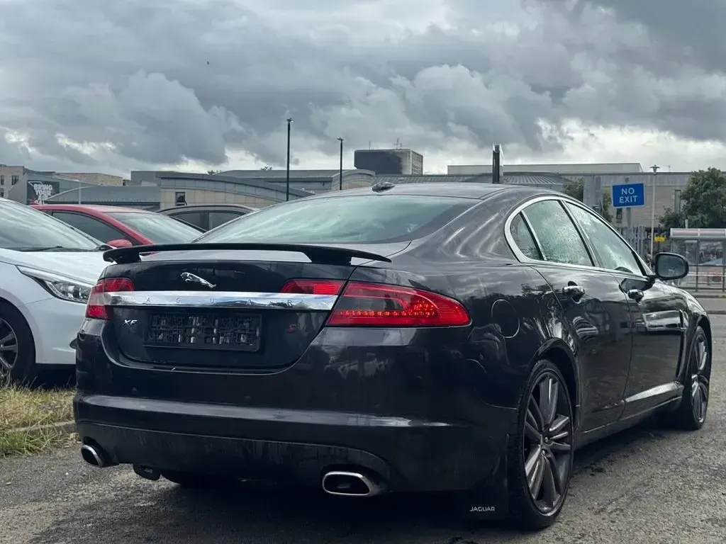 Used Jaguar XF Portfolio 240 HP (176 kW) 2011 Grey Sedan