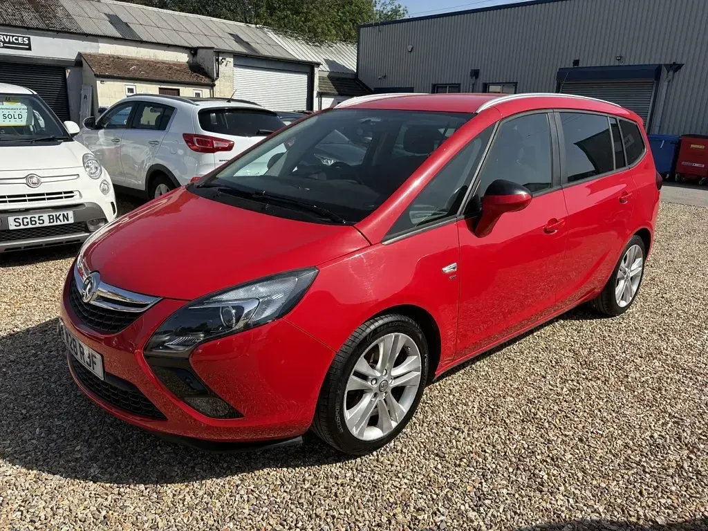 Used Vauxhall Zafira Tourer SRi 2015 Red MPV