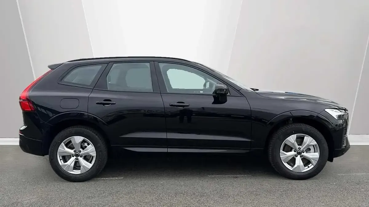 Used Volvo XC60 Plus 345 HP (253 kW) 2025 Black SUV