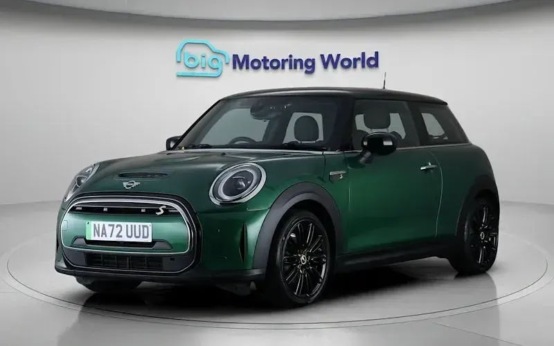 Used Mini Cooper Level 2 135 kW (184 HP) 2023 Hatchback