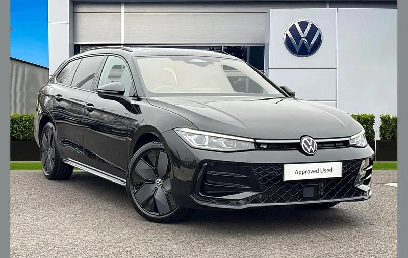 Used VW Passat Black Edition 272 HP (200 kW) 2025 Black Estate