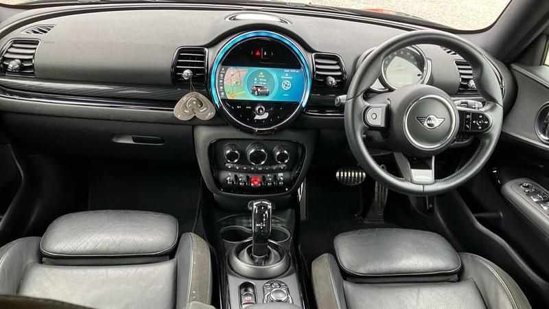 Used Mini Cooper Clubman Sport 136 HP (100 kW) 2021 Enigmatic black metallic Estate