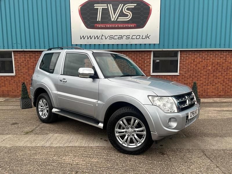 Silver Used 2011 Mitsubishi Shogun Warrior SUV | £7,984 (Good price) - Image 1/4
