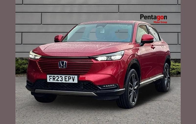Used Honda HR-V Advance 128 HP (94 kW) 2023 Red SUV