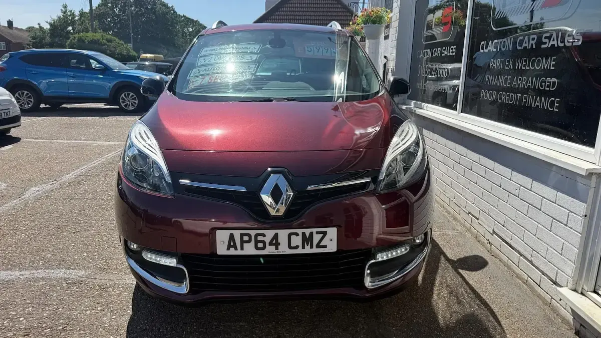 Used Renault Grand Scénic III Bose Edition 110 HP (80 kW) 2014 Red MPV