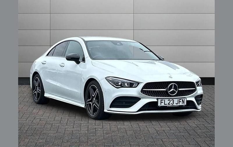 Used Mercedes CLA180 Executive 136 HP (100 kW) 2023 White Sedan
